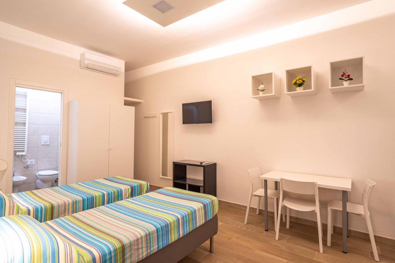 Seven Notes Guest House Bari Extérieur photo