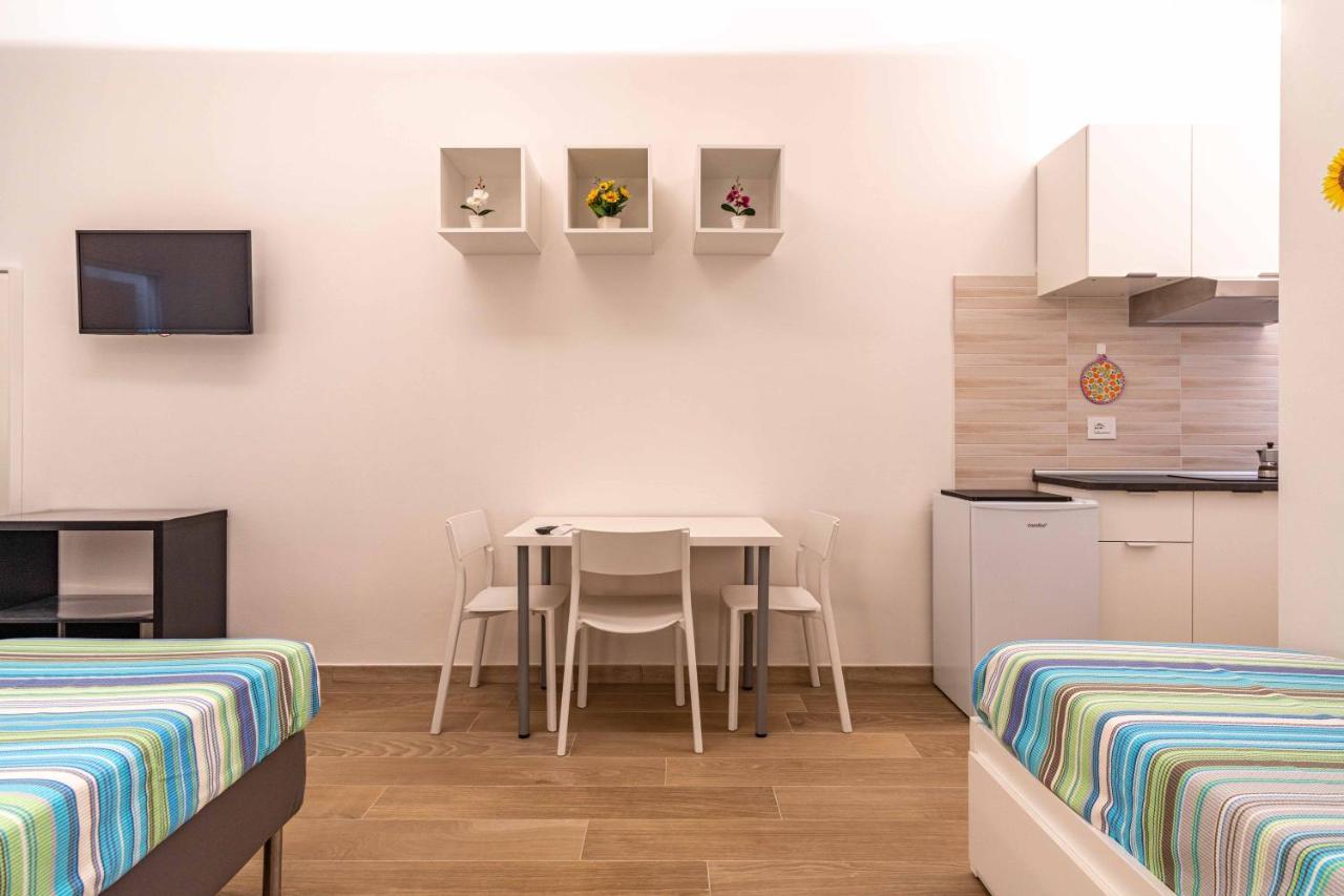 Seven Notes Guest House Bari Extérieur photo